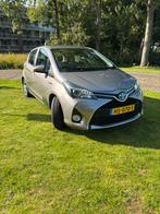 Toyota Yaris  Bj 29/12/2015, Euro 5, Stof, Bruin, Bruin