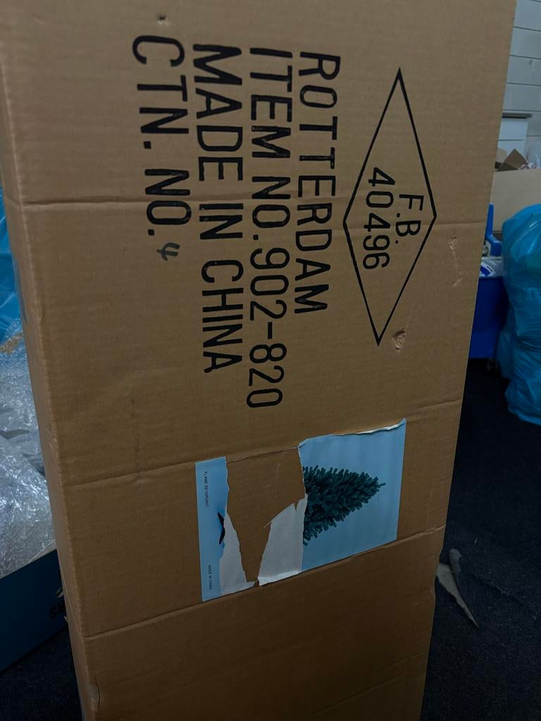 kerstboom in doos, Ophalen, Zo goed als nieuw