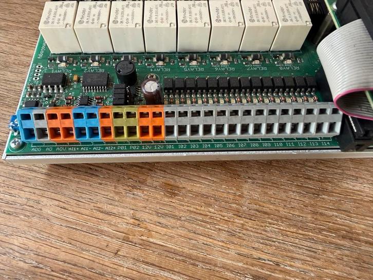 Unipi PLC met 2 relaismodules en 1 AO module, Hobby en Vrije tijd, Elektronica-componenten, Gebruikt, Ophalen of Verzenden