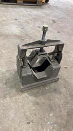 Te koop buisklem staal, Doe-het-zelf en Verbouw, Gereedschap | Overige machines, Ophalen of Verzenden, Zo goed als nieuw