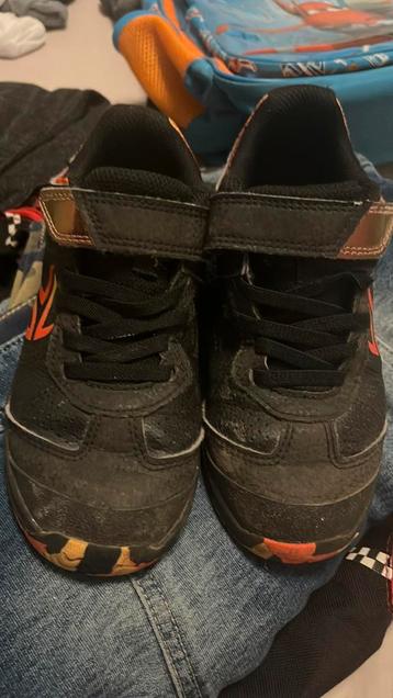Sport schoenen maat 32 jongens beschikbaar voor biedingen
