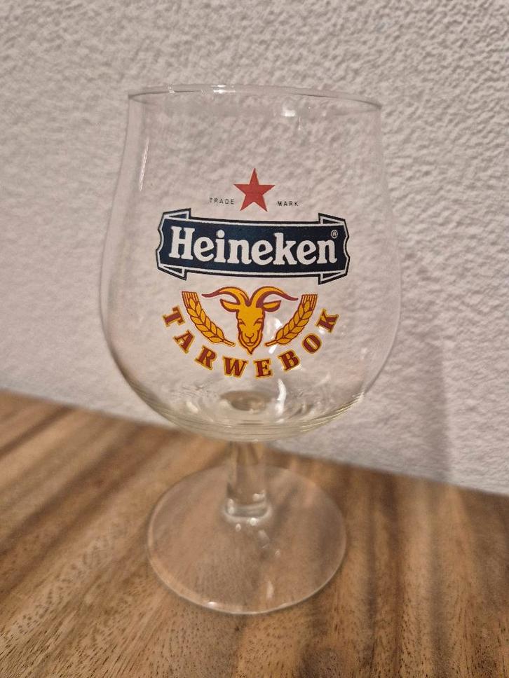 Bier glas: Heineken Tarwebok, Verzamelen, Biermerken, Zo goed als nieuw, Glas of Glazen, Overige merken, Ophalen of Verzenden