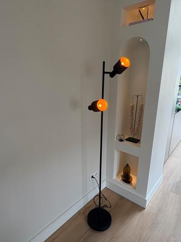 Nette vloerlamp staand industrieel zwart met goud beschikbaar voor biedingen