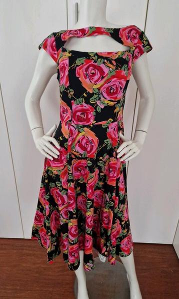 NIEUW! HEARTS & ROSES SWINGDRESS MT 42 beschikbaar voor biedingen