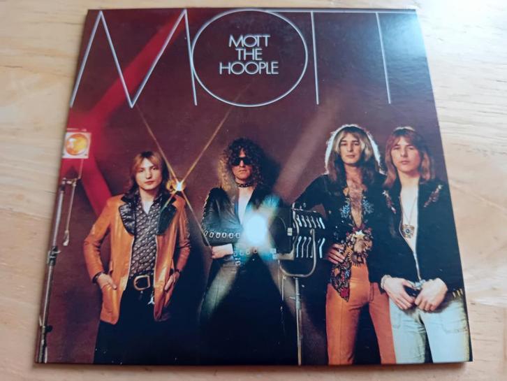 CD Mott The Hoople - Mott + 4 extra tracks, Cd's en Dvd's, Cd's | Rock, Zo goed als nieuw, Poprock, Verzenden