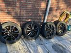 Winterbanden met velg Nissan Qashqai/Hyundai Tucson, Auto-onderdelen, Banden en Velgen, Ophalen, 18 inch, Gebruikt, Banden en Velgen