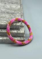 Glaskralen armband - babyroze en goud - RB331, Overige materialen, Verzenden, Nieuw, Nepalhandwerk.nl