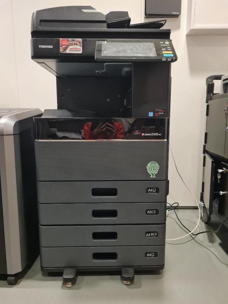 Multifunctionele copier / printer Toshiba, Computers en Software, Printers, Gebruikt, All-in-one, Laserprinter, Faxen, Kleur printen