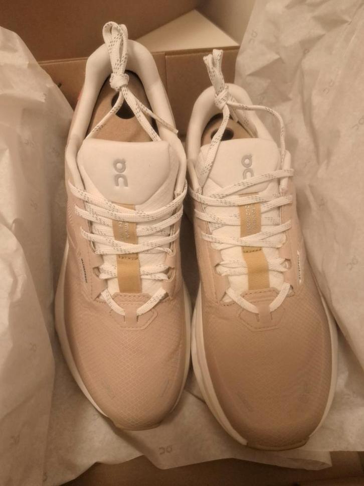 Nieuwe On Cloudrunner 2 Waterproof Sand/Dew - Maat 38, Kleding | Dames, Schoenen, Nieuw, Sportschoenen, Beige, Ophalen of Verzenden