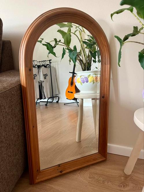 Rustieke houten spiegel, Huis en Inrichting, Woonaccessoires | Spiegels, Gebruikt, Minder dan 100 cm, Overige vormen, Ophalen