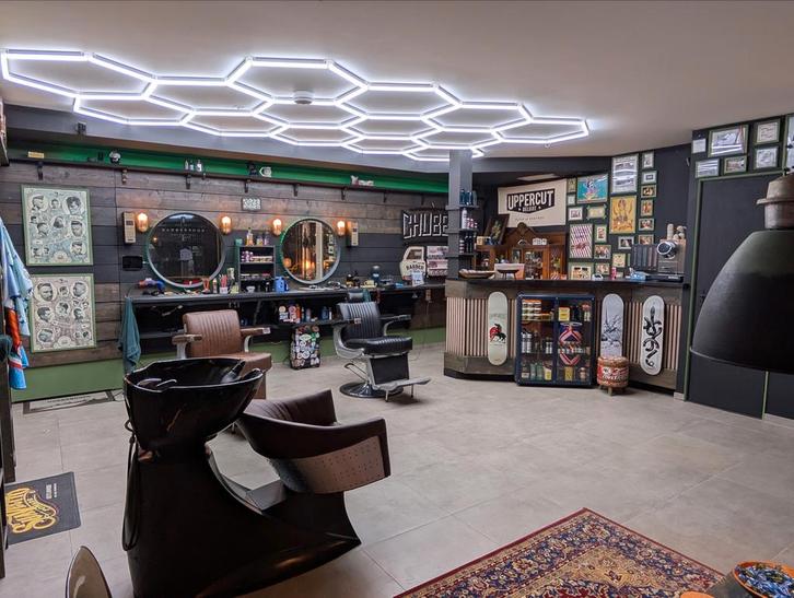 Barbershop ter overnamen, Zakelijke goederen, Horeca | Meubilair en Inrichting, Complete inventaris, Gebruikt, Ophalen