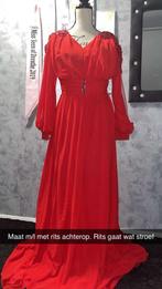 Prachtige rode galajurk maat M/L, Maat 38/40 (M), Ophalen of Verzenden, Gedragen, Rood