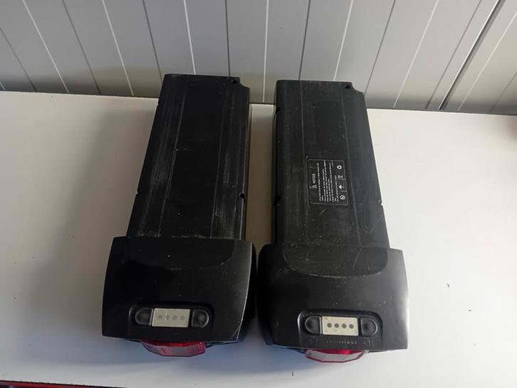 2 stuks defecte fiets accu Lithium High Grade Juice 003 005, Fietsen en Brommers, Fietsaccessoires | Fietsaccu's, Gebruikt, Ophalen of Verzenden