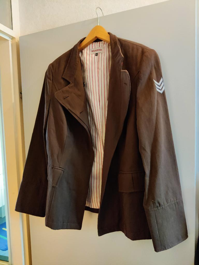 Blazer - Rene van der Wijck maat 42 17-1, Ophalen of Verzenden, Zo goed als nieuw, Maat 42/44 (L), Jasje