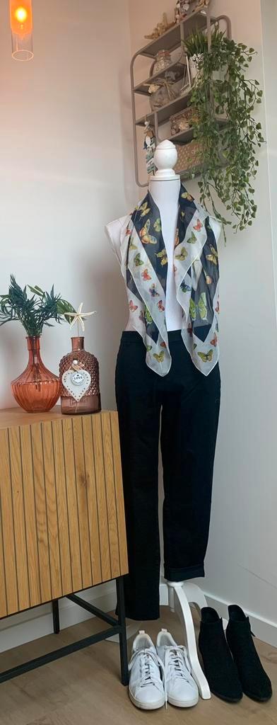Voile sjaal met fleurige vlinder-print, maat universeel, Kleding | Dames, Mutsen, Sjaals en Handschoenen, Zo goed als nieuw, Sjaal