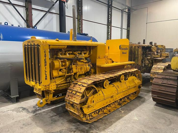 Caterpillar Diesel Fifty en Twenty Eight, Zakelijke goederen, Machines en Bouw | Kranen en Graafmachines, Graafmachine, Ophalen
