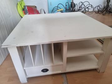 Landelijke Salontafel beschikbaar voor biedingen