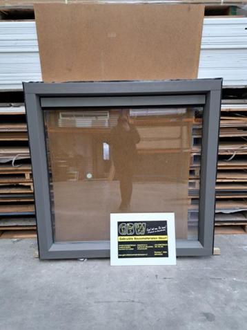 kunststof ramen diverse maten, ral 7039 en 9001, hr++ beschikbaar voor biedingen