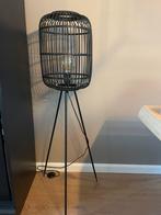 Lamp kwantum zwart metaal, Huis en Inrichting, Lampen | Vloerlampen, Ophalen, Zo goed als nieuw, Metaal, 150 tot 200 cm