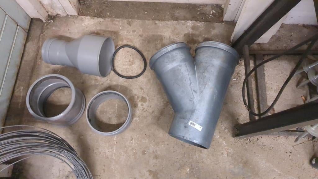 Diverse verbindingen 200mm, Doe-het-zelf en Verbouw, Buizen en Afvoer, Afvoer, Gebruikt, Pvc, Ophalen of Verzenden