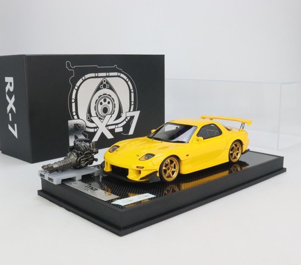 Polar Master
Mazda RX7 FD3S
+ Motor 1/99 1:18 Nieuw, Ophalen of Verzenden, Nieuw, Auto