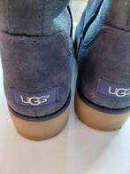 UGG halfhoge blauwe laarzen maat 39 z.g.a.n ., Kleding | Dames, Schoenen, Ophalen of Verzenden, Zo goed als nieuw, Blauw