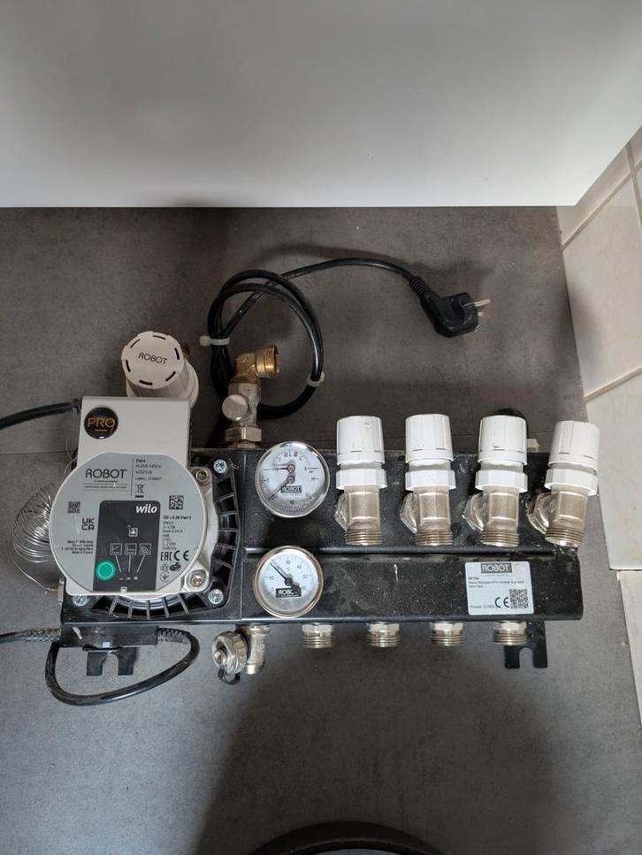 Robot Standaard Pro verdeler 4-groeps, Doe-het-zelf en Verbouw, Verwarming en Radiatoren, Zo goed als nieuw, Overige typen, Minder dan 200 watt