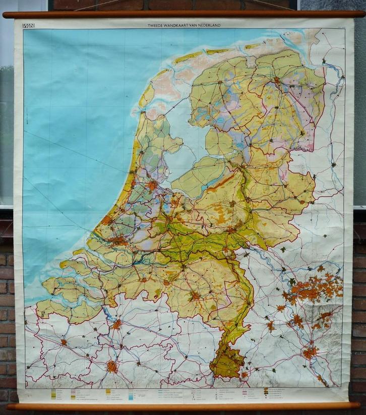 Fraaie en grote schoolkaart van Nederland van Wolters, Antiek en Kunst, Antiek | Schoolplaten, Aardrijkskunde, Ophalen of Verzenden
