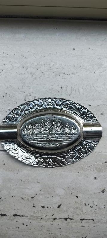 Vintage Zilveren Asbak met Reliëf beschikbaar voor biedingen