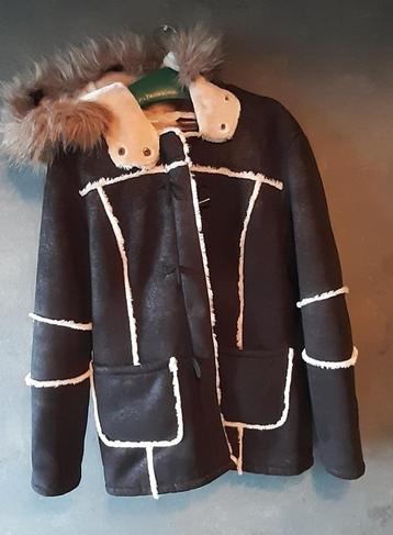 winterjas, kleur zwart beschikbaar voor biedingen