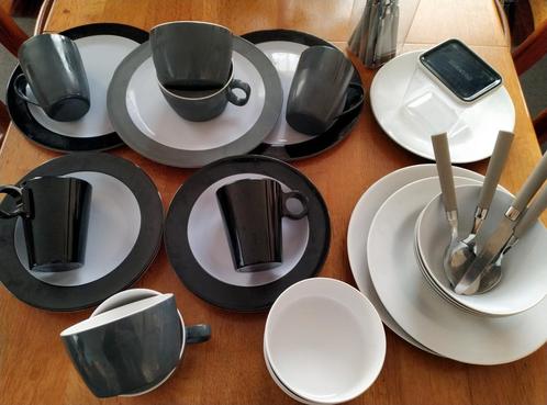 Camping Servies - 4 personen, Caravans en Kamperen, Kampeeraccessoires, Gebruikt, Ophalen