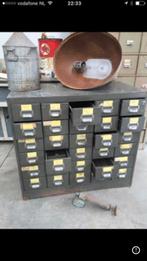 Oude metalen industrieel ladekast materialenkast Belg leger, Ophalen, 5 laden of meer, 50 tot 100 cm, Minder dan 100 cm