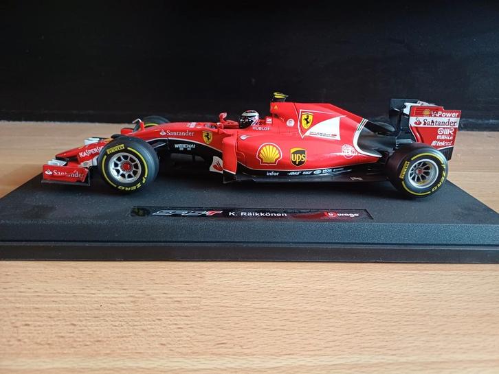 Burago Ferrari F1 1:18 Set van 6 - Vitrine Modellen, Hobby en Vrije tijd, Modelauto's | 1:18, Zo goed als nieuw, Bburago, Ophalen