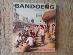 Bandoeng / Hein Buitenweg (1976 Nederlands-Indië Indonesië), Boeken, Ophalen of Verzenden, 20e eeuw of later, Gelezen