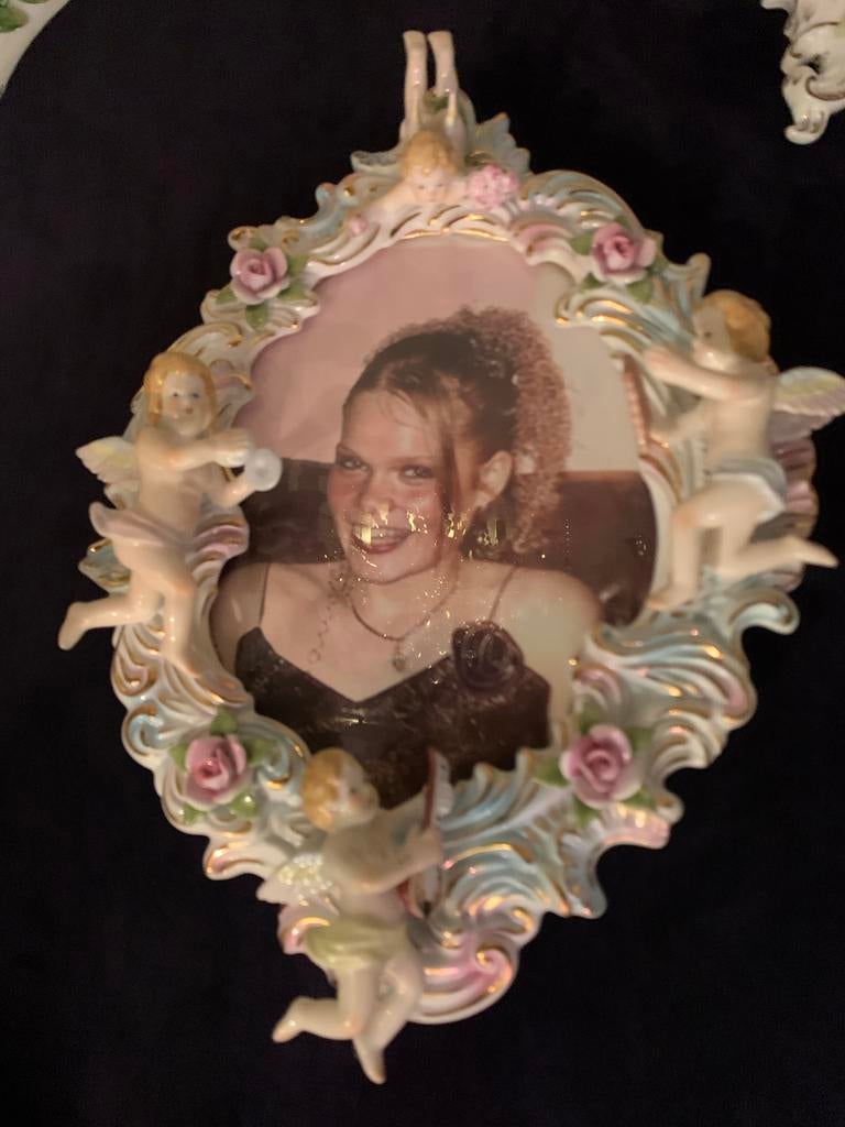 Porseleinen fotolijst met engeltjes en rozen 37/27cm, Ophalen of Verzenden