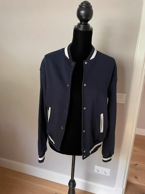 Bomber jas maat L Bershka, Kleding | Dames, Jasjes, Kostuums en Pakken, Zo goed als nieuw, Maat 42/44 (L), Blauw, Ophalen