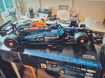 Oracle Red Bull Racing RB20 F1 auto beschikbaar voor biedingen