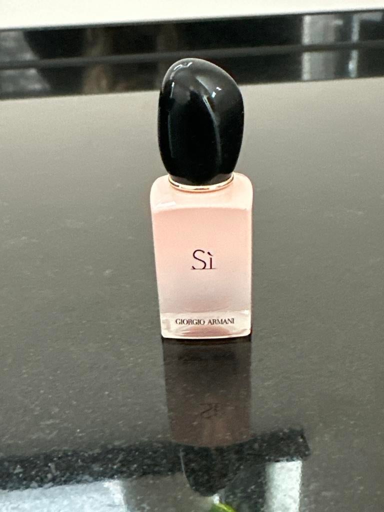 Giorgio Armani Si miniatuur parfum, Ophalen of Verzenden, Zo goed als nieuw