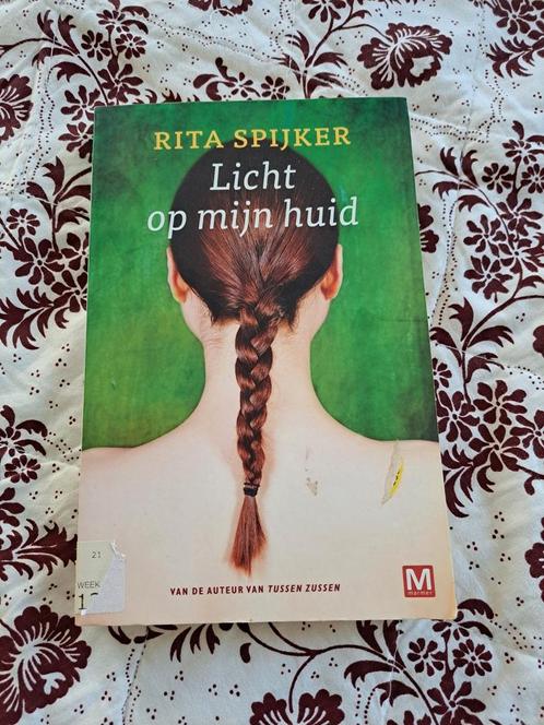 R.ita Spijker - Licht op mijn huid, Boeken, Literatuur, Zo goed als nieuw, Nederland, Ophalen of Verzenden