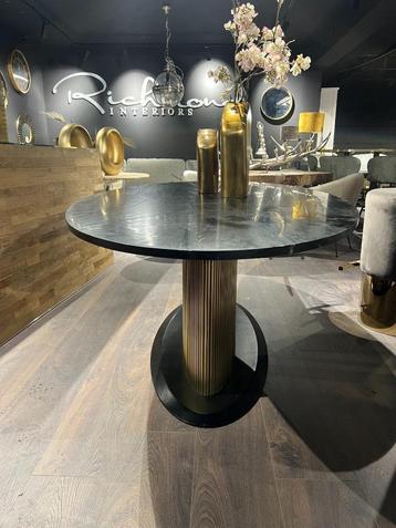 Ironville Ovale Marmeren Eettafel van Richmond Interiors  beschikbaar voor biedingen