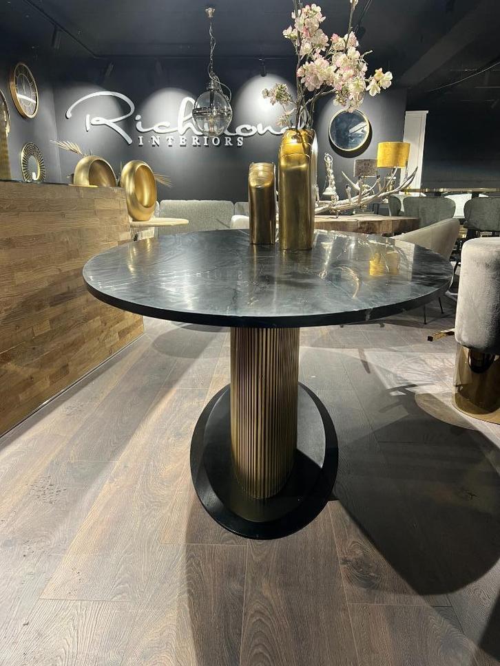 Ironville Ovale Marmeren Eettafel van Richmond Interiors, Huis en Inrichting, Tafels | Eettafels, Zo goed als nieuw, 100 tot 150 cm