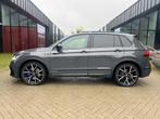Volkswagen TIGUAN 2.0 TSI R 75 Edition 4Motion Pano HUD Akra, Auto's, Volkswagen, Automaat, Adaptive Cruise Control, Stof, Gebruikt