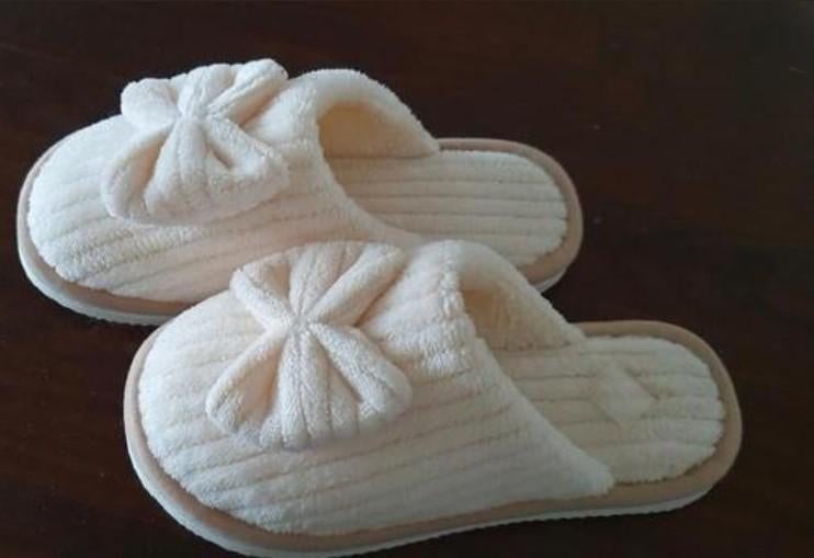 Comfortabele dames pantoffels, Verzenden, Beige, Nieuw, Onbekend