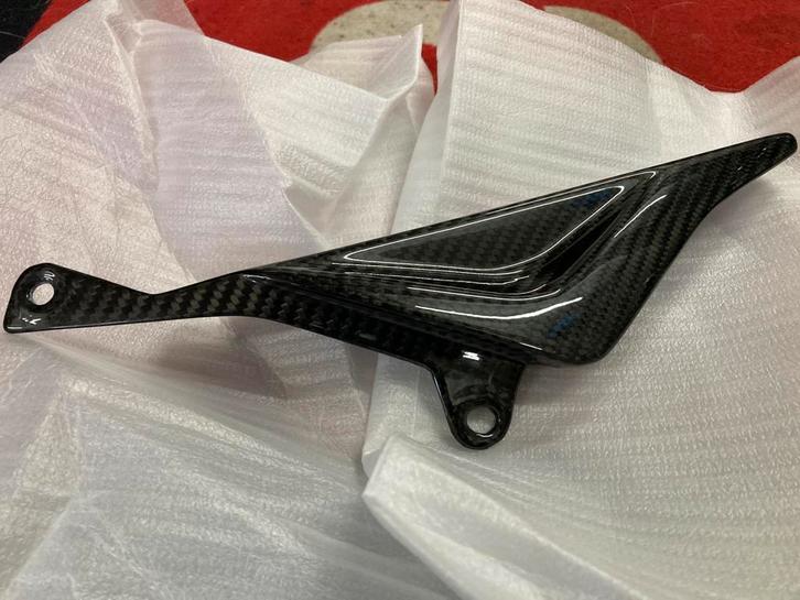 Nieuwe carbon onderdelen voor Aprilia RSV Tuono 1000 ‘04-‘08, Motoren, Onderdelen | Overige, Nieuw, Ophalen of Verzenden