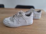 Nike air force 1 wit laag model maat 35, Kinderen en Baby's, Kinderkleding | Schoenen en Sokken, Ophalen of Verzenden, Zo goed als nieuw
