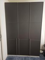 Mooie kledingkast met grijze deuren en witte ombouw, Ophalen, Zo goed als nieuw, 50 tot 75 cm, 200 cm of meer