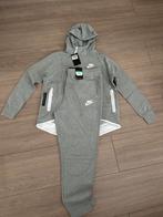 Nieuw Nike joggingpak dames, M vest, XL broek, Kleding | Dames, Maat 46/48 (XL) of groter, Nieuw, Ophalen of Verzenden, Grijs