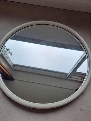 Vintage space age witte wandspiegel (60cm) beschikbaar voor biedingen