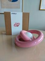 Gustaf Westman x Ikea Stråla Roze lamp, Huis en Inrichting, Lampen | Tafellampen, Ophalen of Verzenden, Nieuw, Minder dan 50 cm
