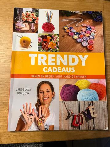 Haken en breien trendy cadeaus beschikbaar voor biedingen